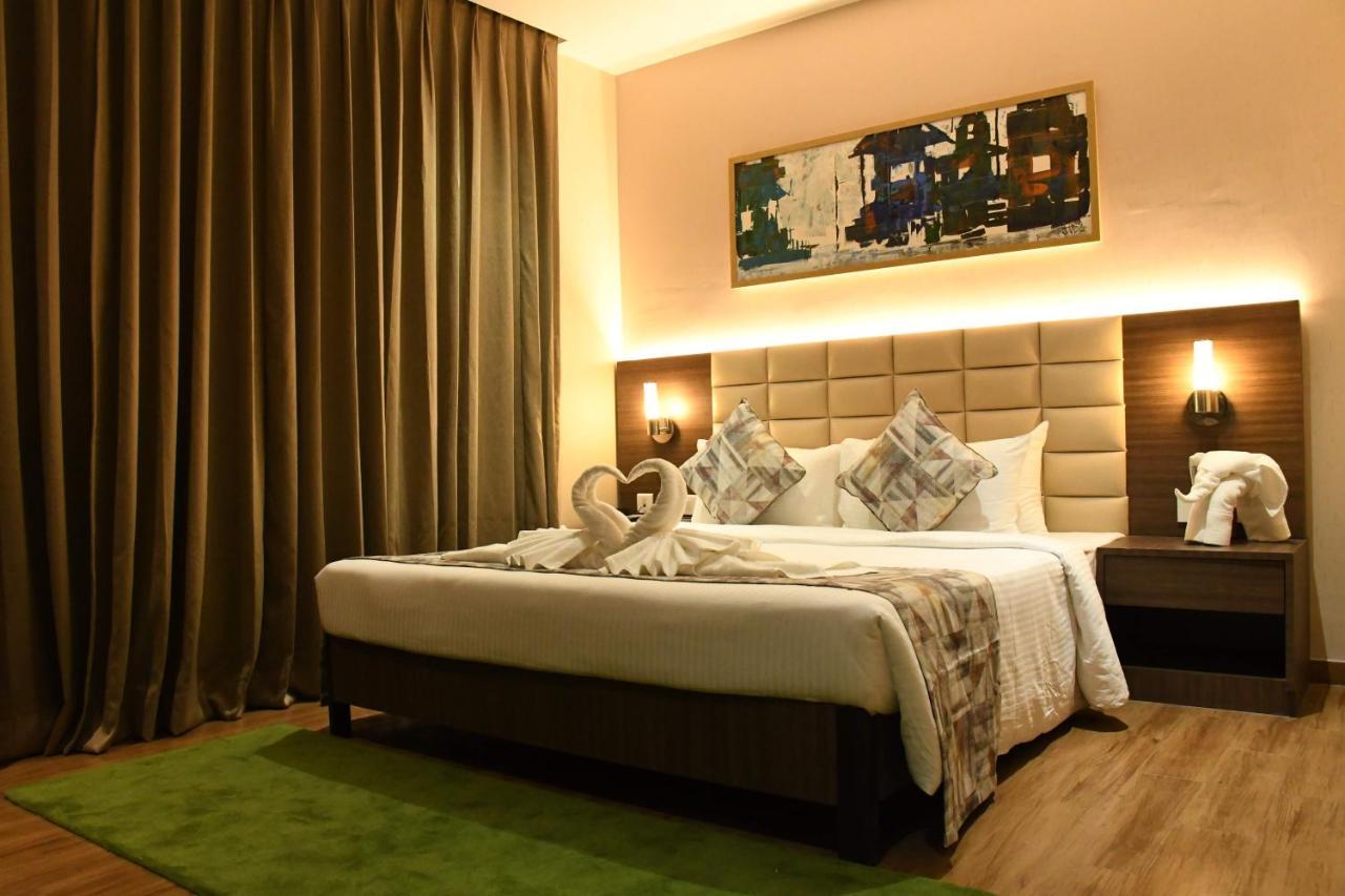 Lynq Aero Hotel Kalkutta Kültér fotó